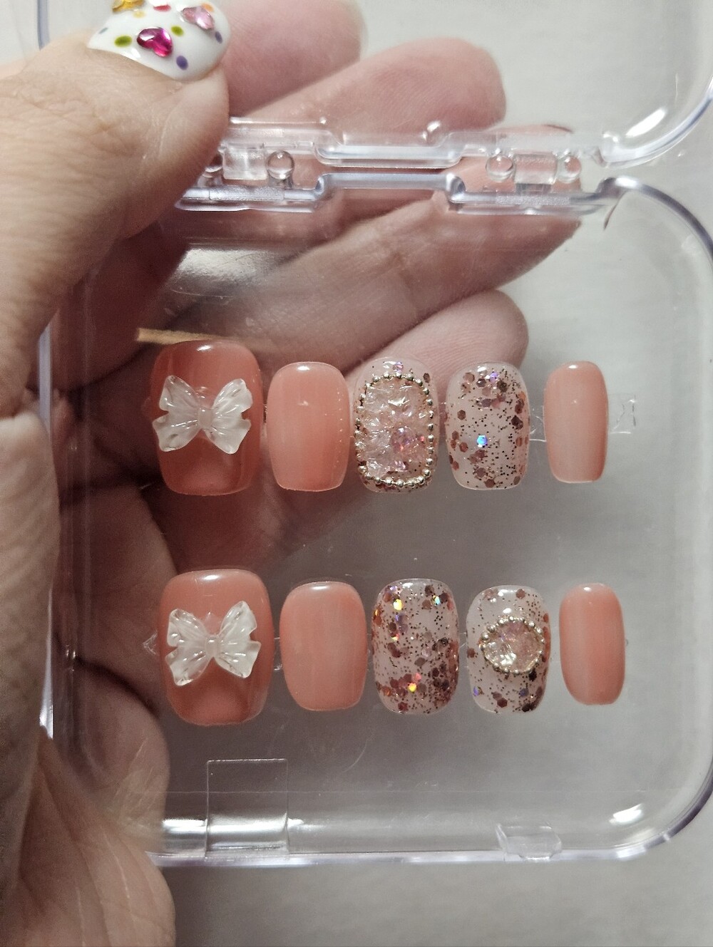 Peach Pink Press-On Nail Set with Glitter & Bow Accents